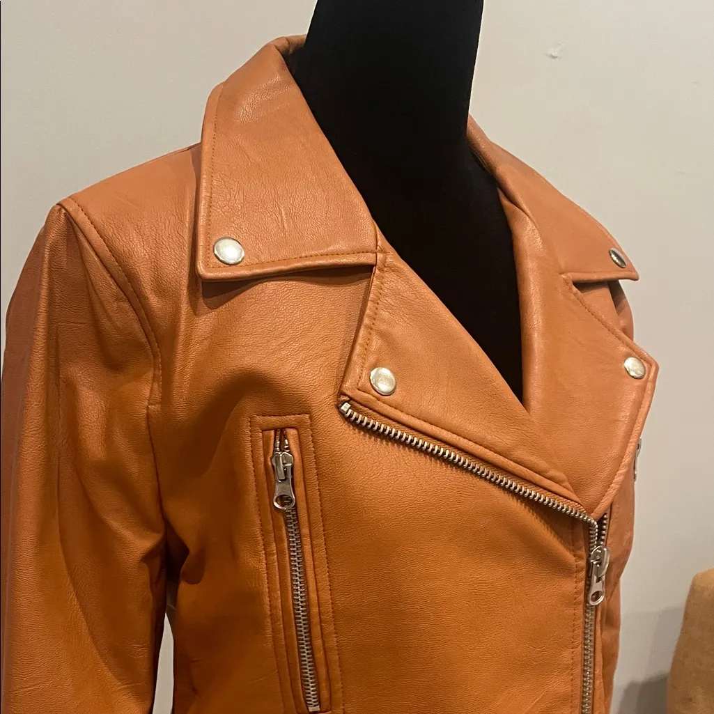 Women's tan faux Leather Jacket - Image 2