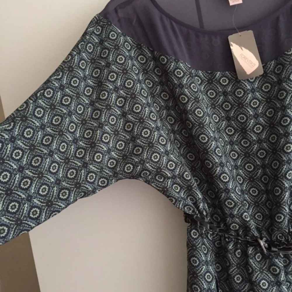 ⭐F21 Green Paisley Abstract Print Batwing Cinched Waist Chiffon Dress XSmall NWT - Image 5