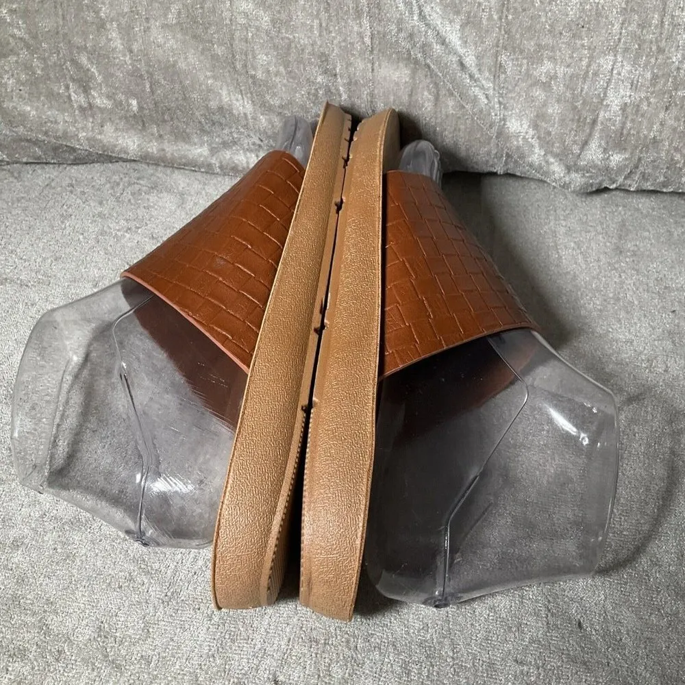 MukLuks Muk Luks About Face Brown Toepost Sandals 7 NWOT Slides - Image 6