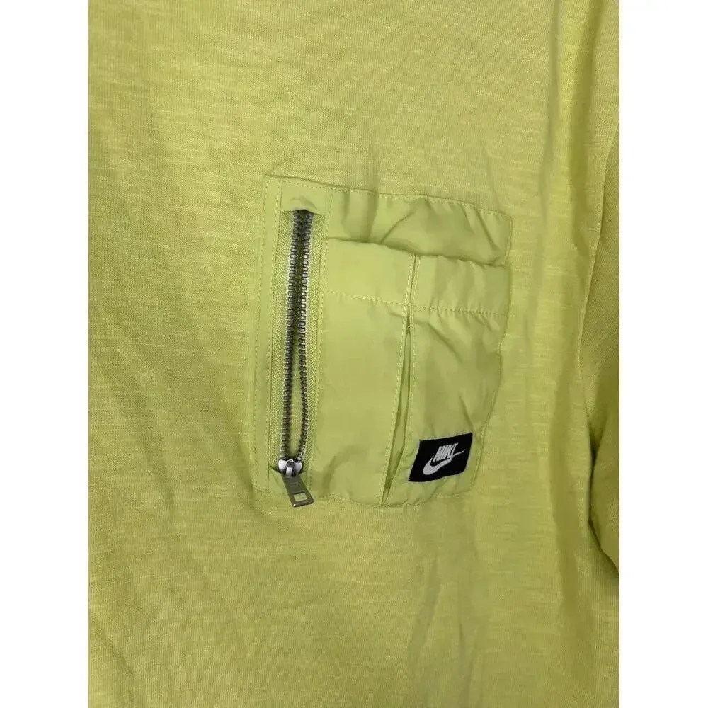 Nike Short-Sleeved T-Shirt Size Medium Blue Zipper Pocket Yellow Tee - Image 3