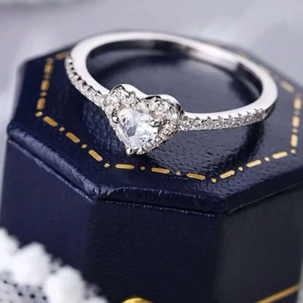 925 Sterling Silver heart shaped ring. Perfect gift idea! Comes with cut… - Image 2