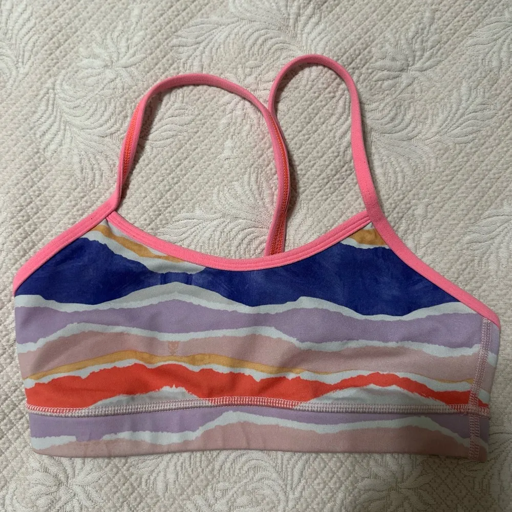 Lululemon Flow Y Bra IV
Bleacher Stripe White Iris Flower / Grapefruit - Image 3