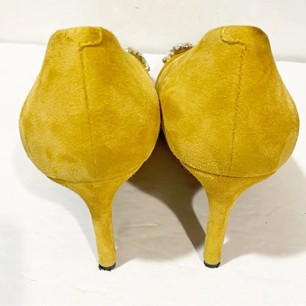 Karl Lagerfeld Size 9.5 Mustard Yellow Leather Rada Crystal Pumps - Image 5