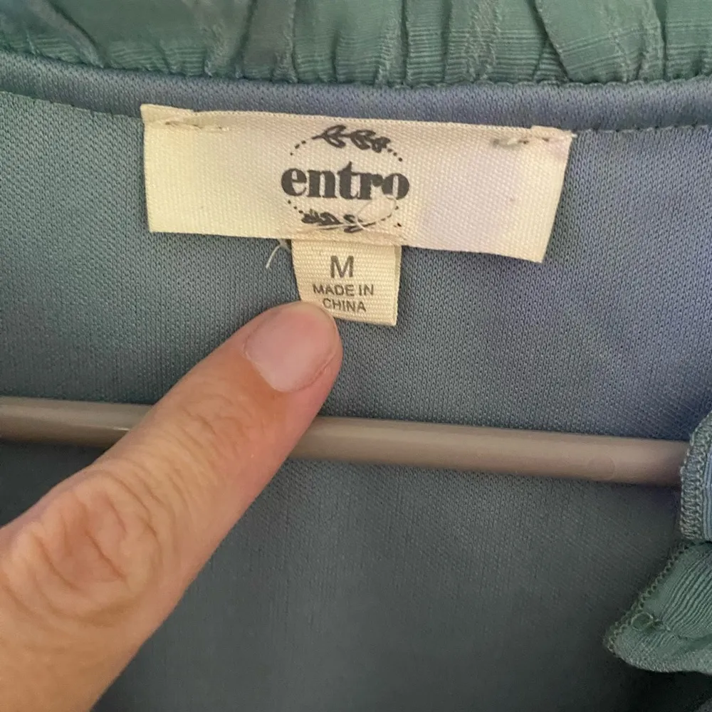 entro V-neck Ruffle Short Sleeve Smocked Waist Tiered Dress Size Medium Teal - Image 3