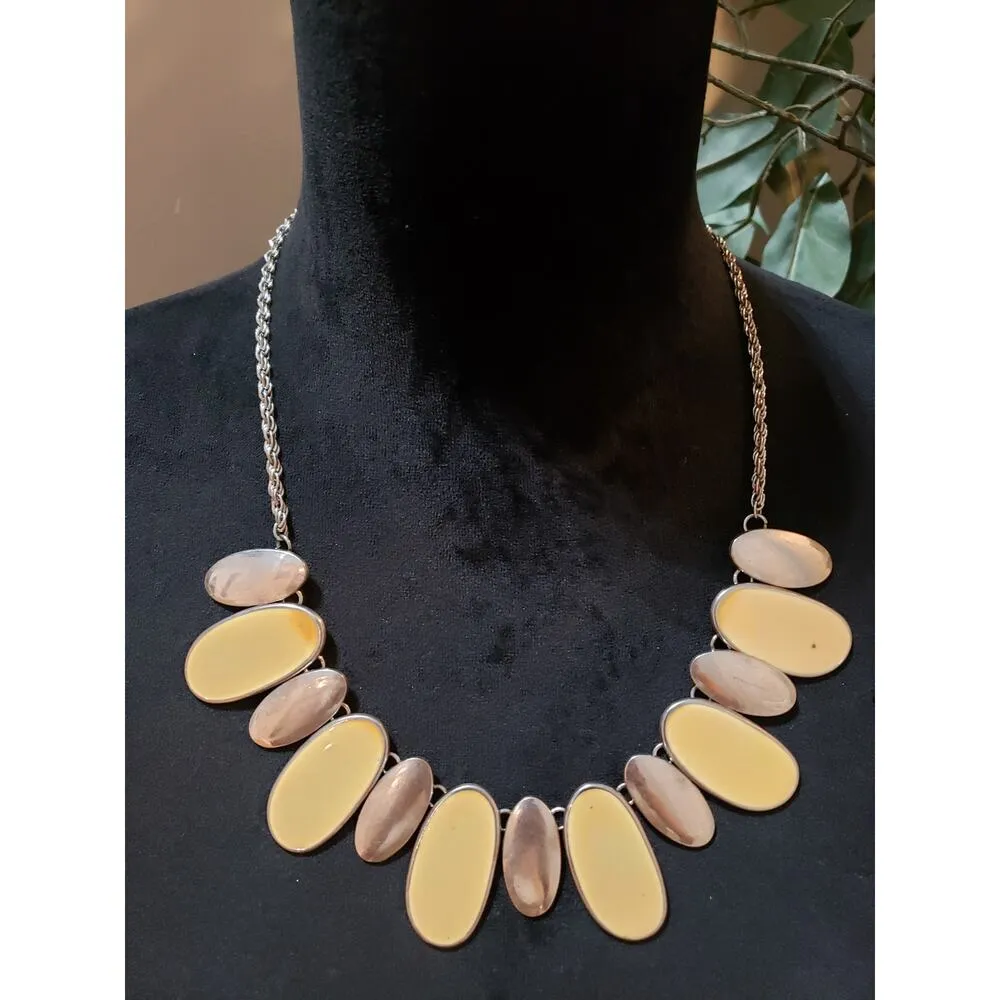 Womens Fashion Silver Tone Ivory Lucite Faceted Oval Cabochon Necklace Jewelry - Image 2