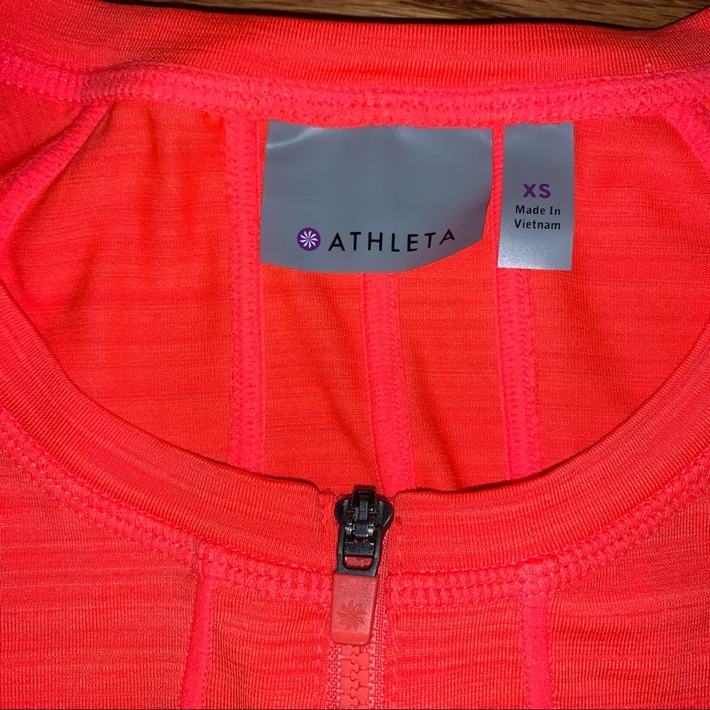 Athleta Pacifica Orange Contoured UPF+ Rashguard Size XS - Image 5