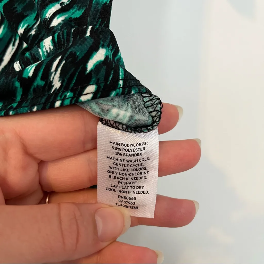 Leith Green and Black Patterned Bodysuit short sleeve size small fitted - Image 5