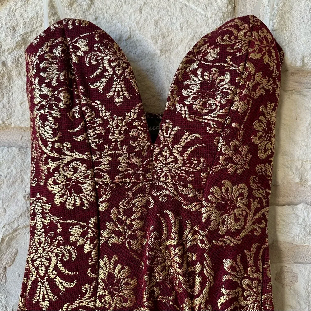 Maude Sweetheart Red Jacquard Midi Dress - Image 2