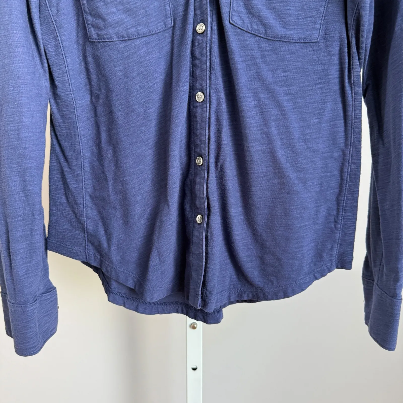 Tommy Bahama Womens XXS Blue Chambray Long Sleeve Button Shirt Top Casual Resort - Image 3