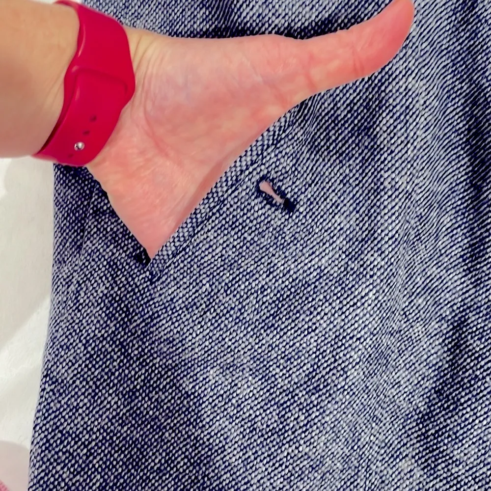 Wool and cashmere blend Italian made pleated denim blue mini skirt with pockets Size 4 - Image 4