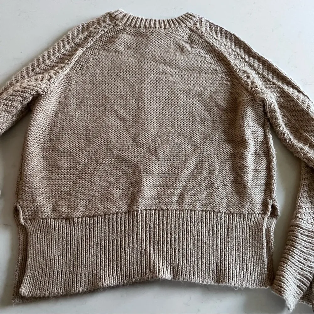 H&M ecru neutral boxy wool blend crewneck sweater size XS - Image 6