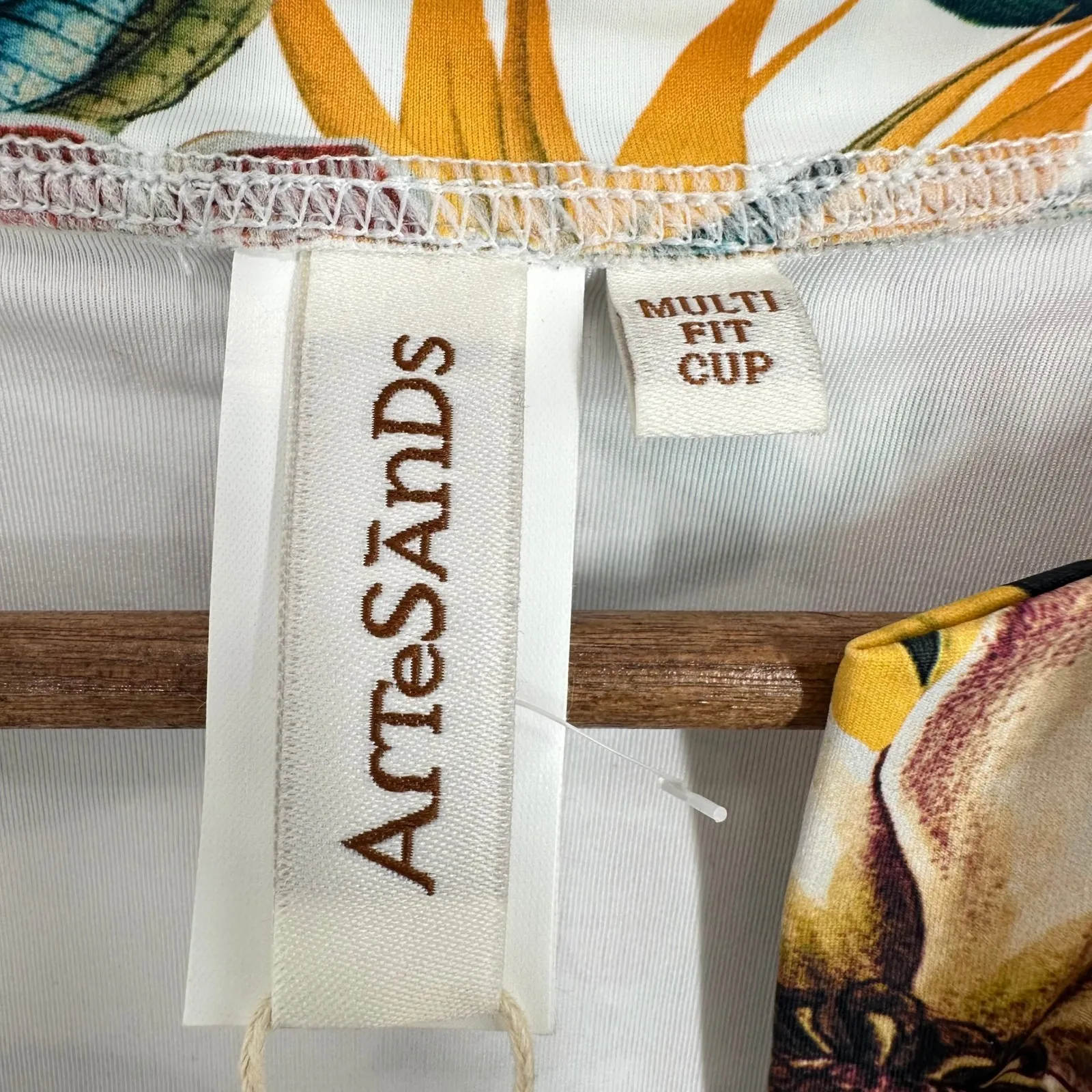 Artesands Into the Saltu Seraut Sunsuit White Floral Size US12 UPF 50+‎ Swimsuit - Image 5