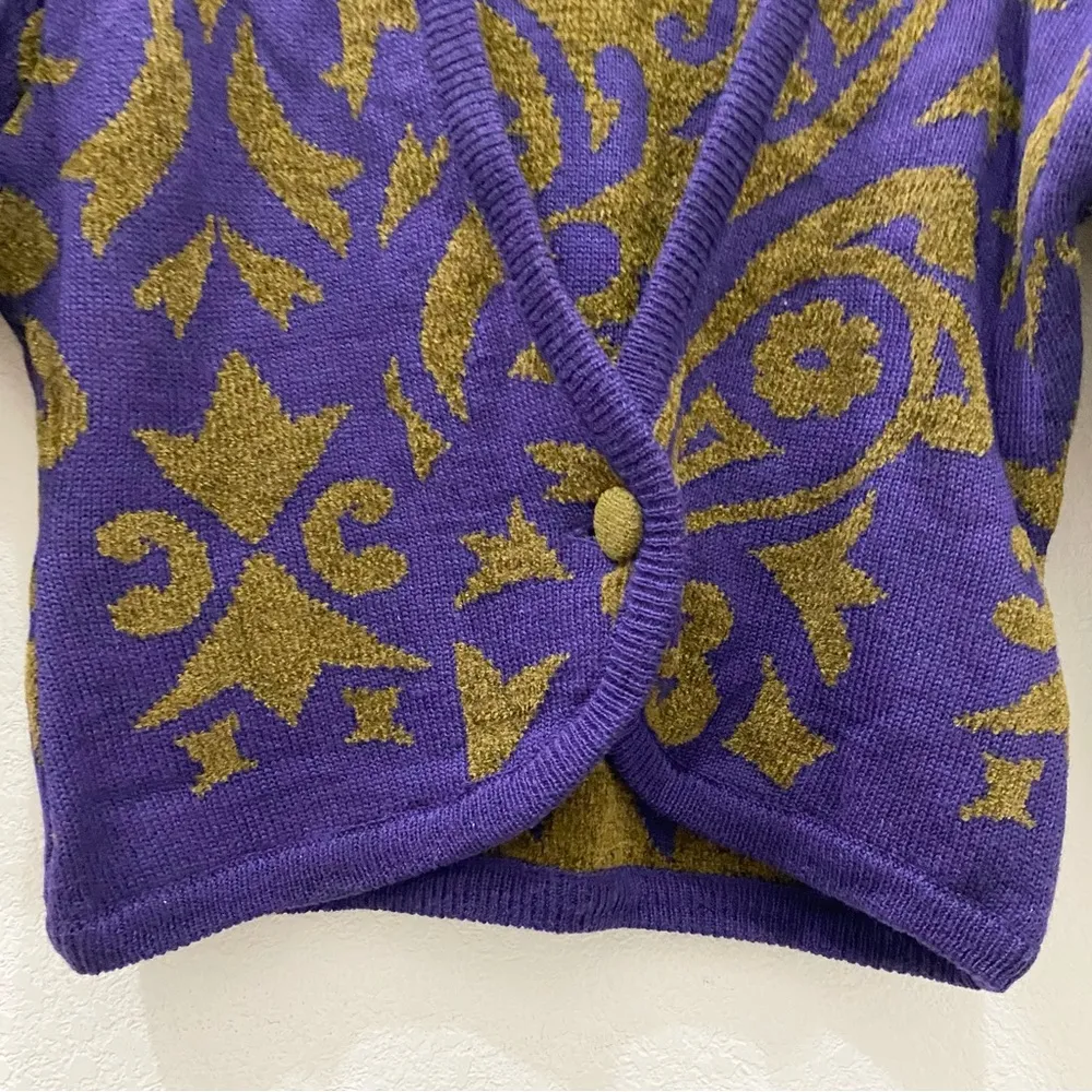 Vintage Purple/Gold Swirl Paisley Abstract One - Image 10