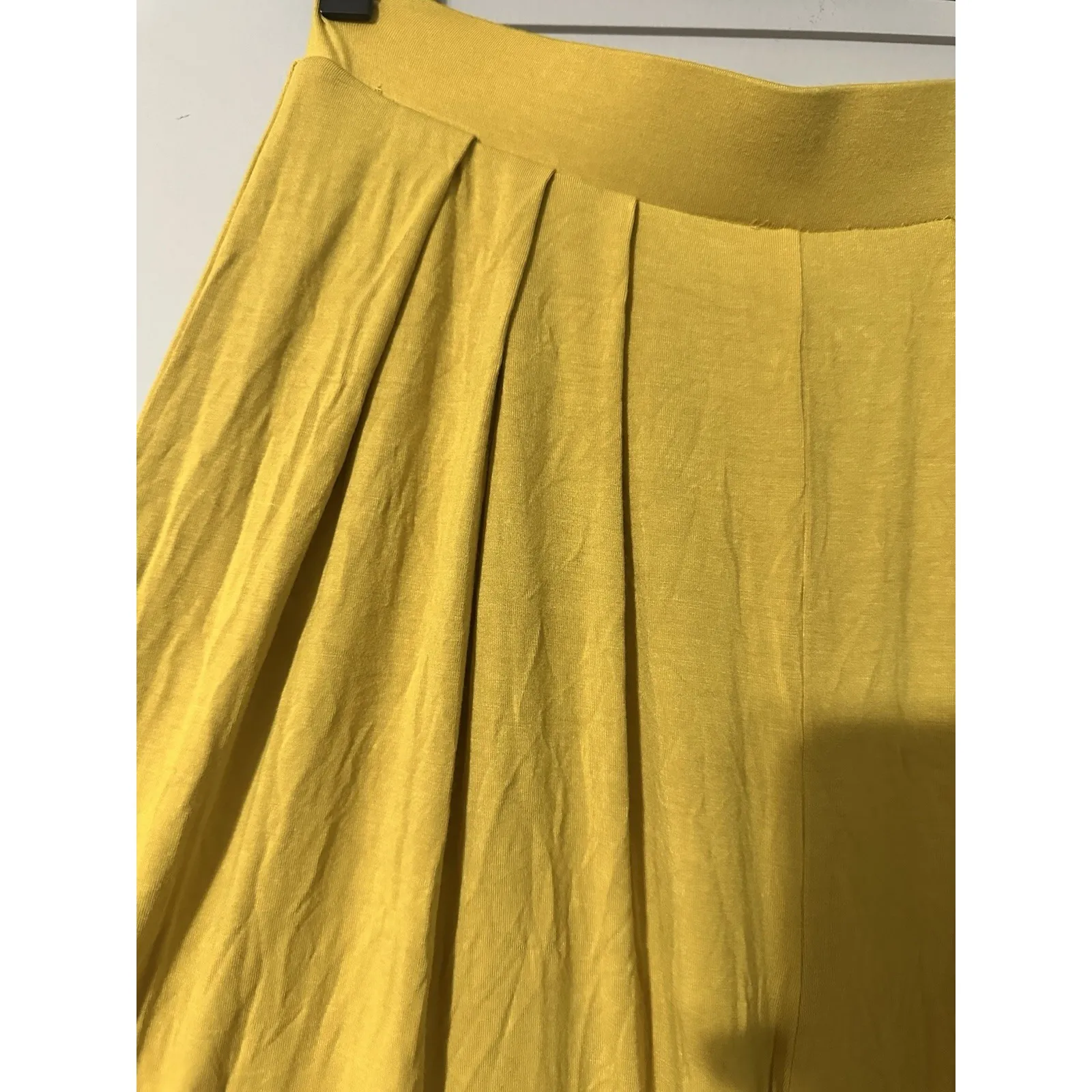 J.LUX LABEL Mustard Yellow Pleated Wide Leg Palazzo Trousers Size S Viscose - Image 2