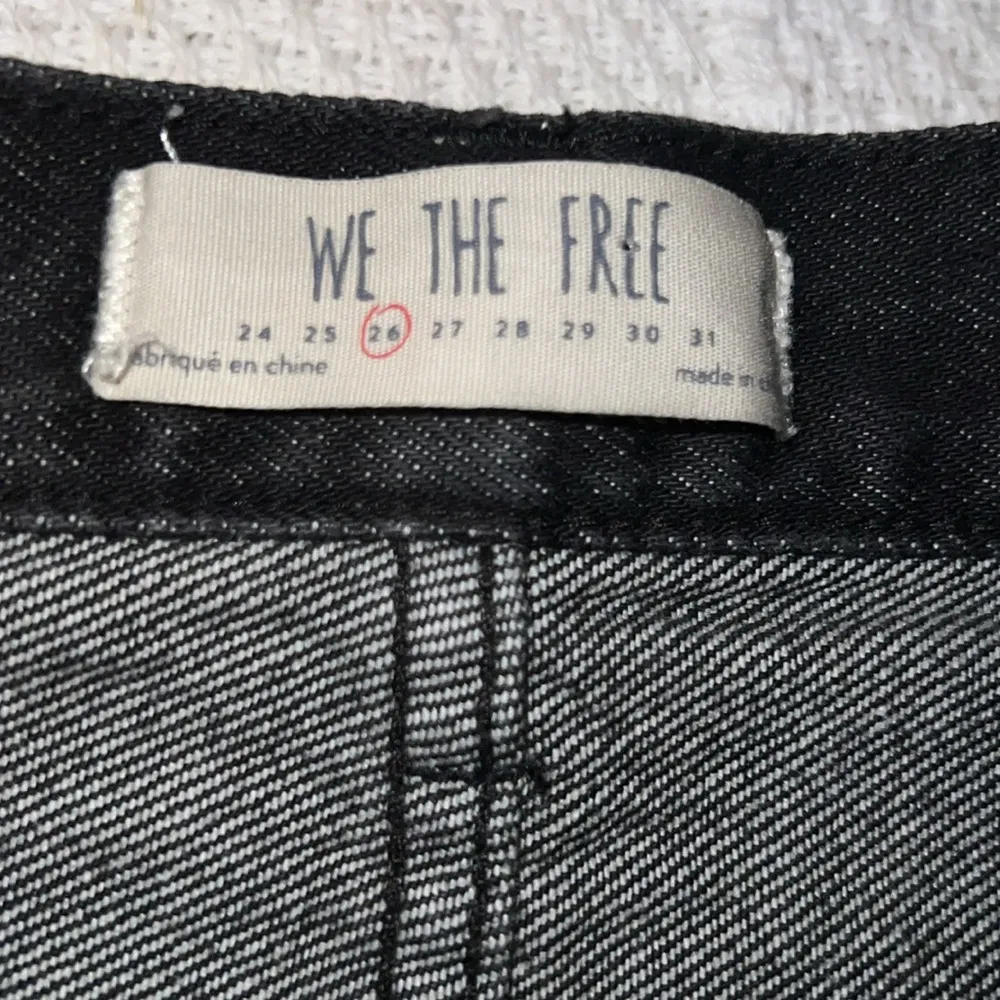 WE THE FREE Black Distressed Mini Denim Skirt Size 26 - Image 6