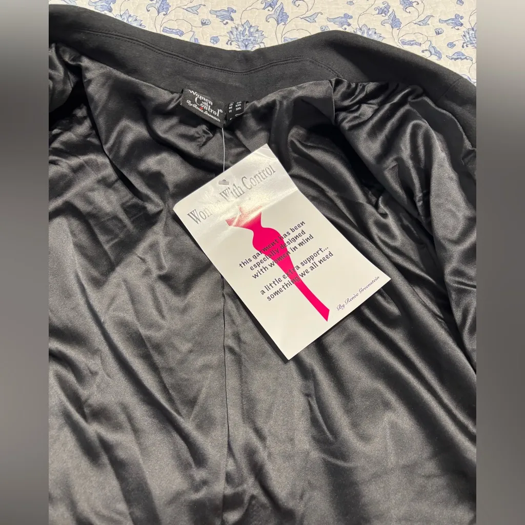 Women with Control Black knit blazer Size 2X Women's single Button vented - Image 10