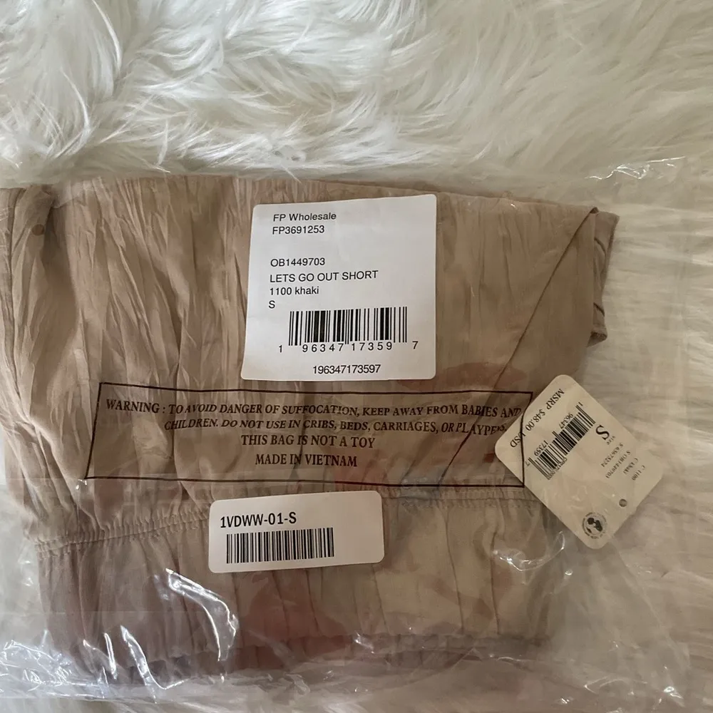 Free People  Lets Go Out Short Khaki - Image 5