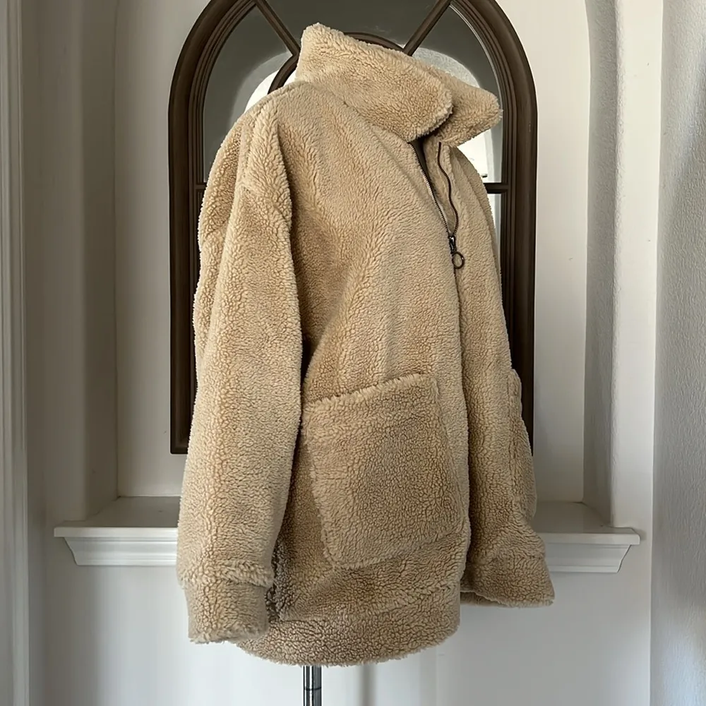 ASOS Wednesday's Girl Curve Teddy Coat in Beige, Size UK 22, US 18 NEW w/Tag - Image 5
