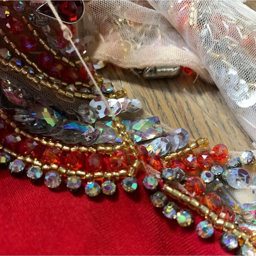 GORGEOUS NWT Jovani Beaded Red Evening Gown READ DESCRIPTION - Image 4