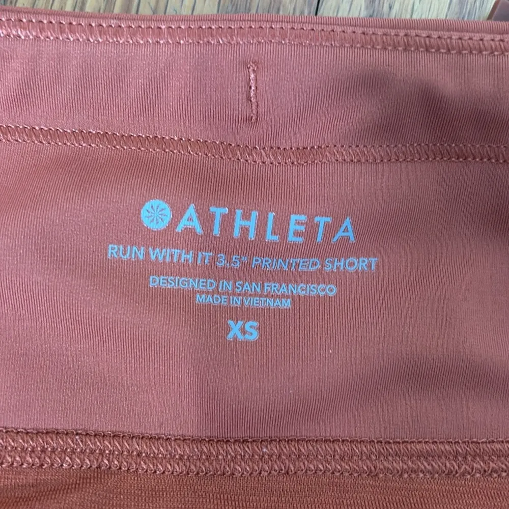 Athleta  Run With It Printed‎ 3.5" Shorts XS Cheetah Rust Orange - Image 3