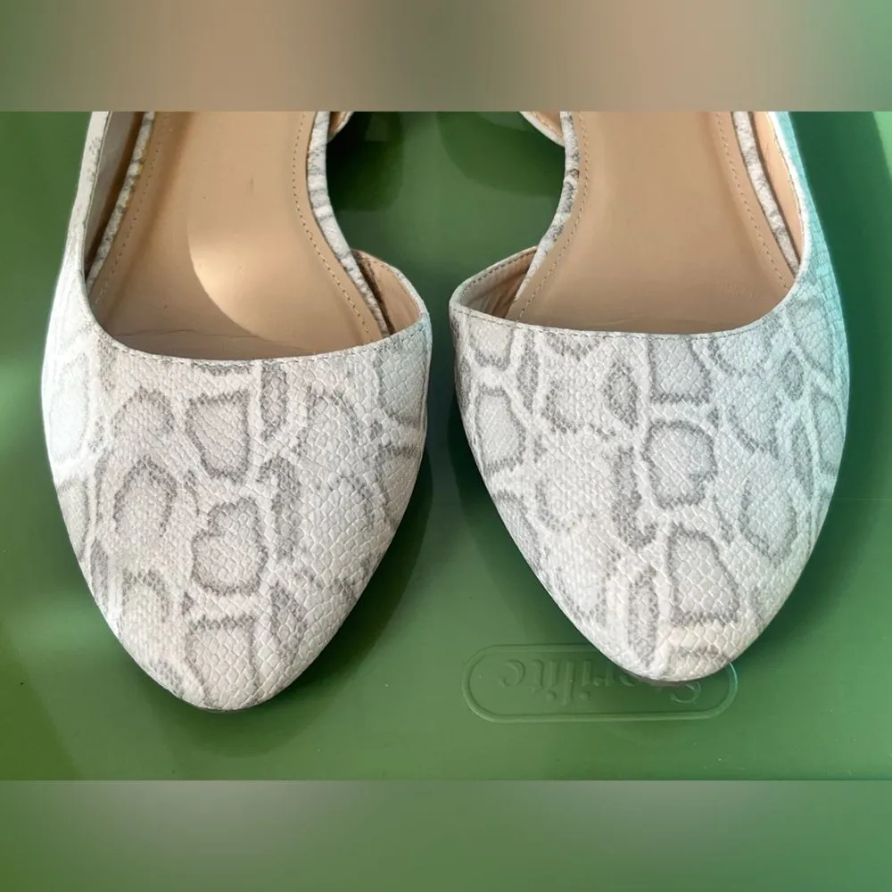 Jaclyn Smith  Women's Marlo White Snake Print Slingback Flat Sandals Size 8M - Image 12