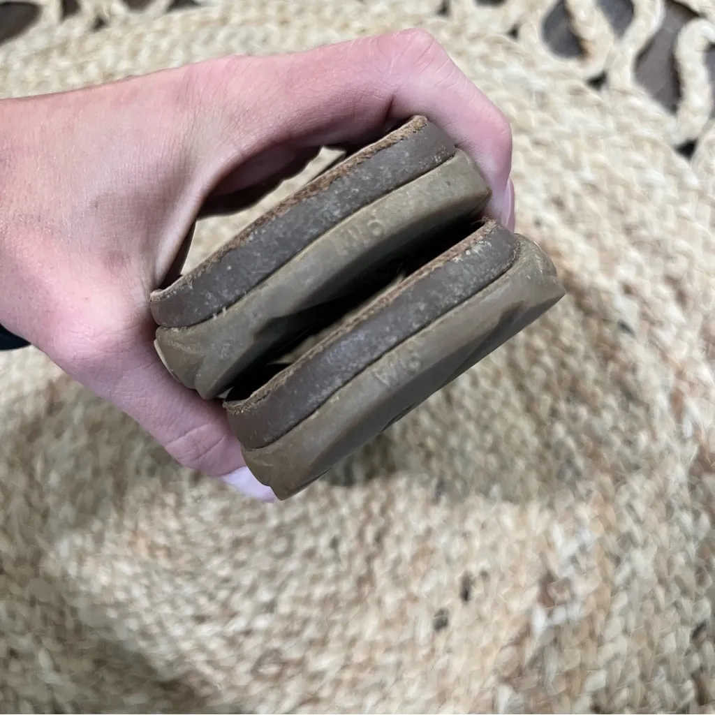 Chacos Chaco flip flop leather sandals floral pattern size 6 - Image 7