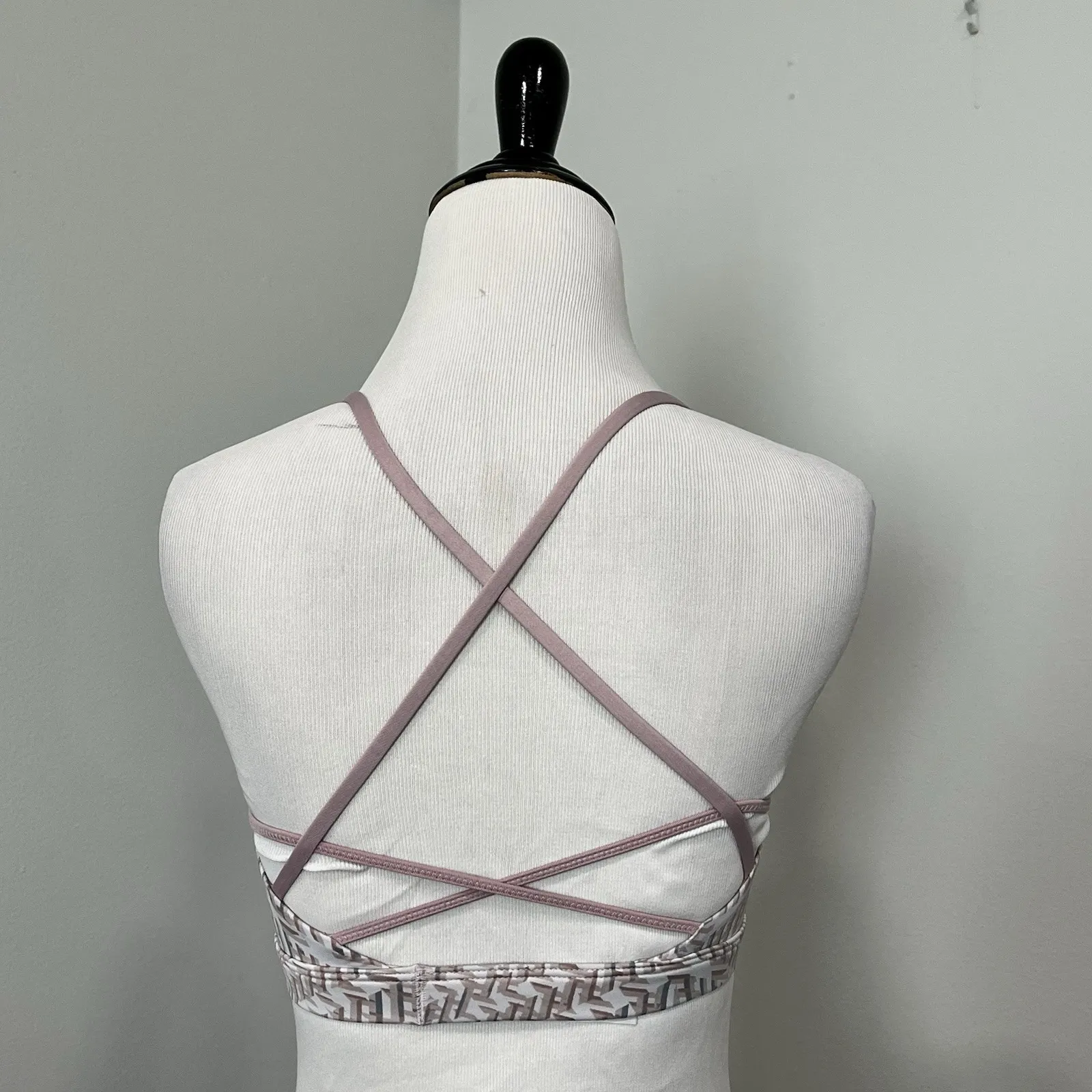 Victoria Secret Sport Bra S Pink Strappy Yoga Seamless Lounge Comfort‎ Cutout - Image 5