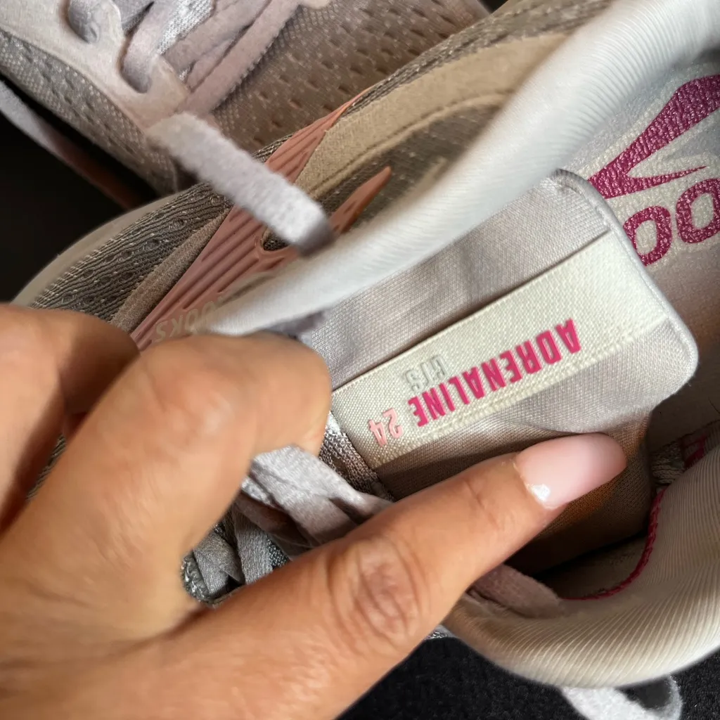 Brooks Adrenaline GTS 24 Women's Athletic in Gray and Pink - Image 7