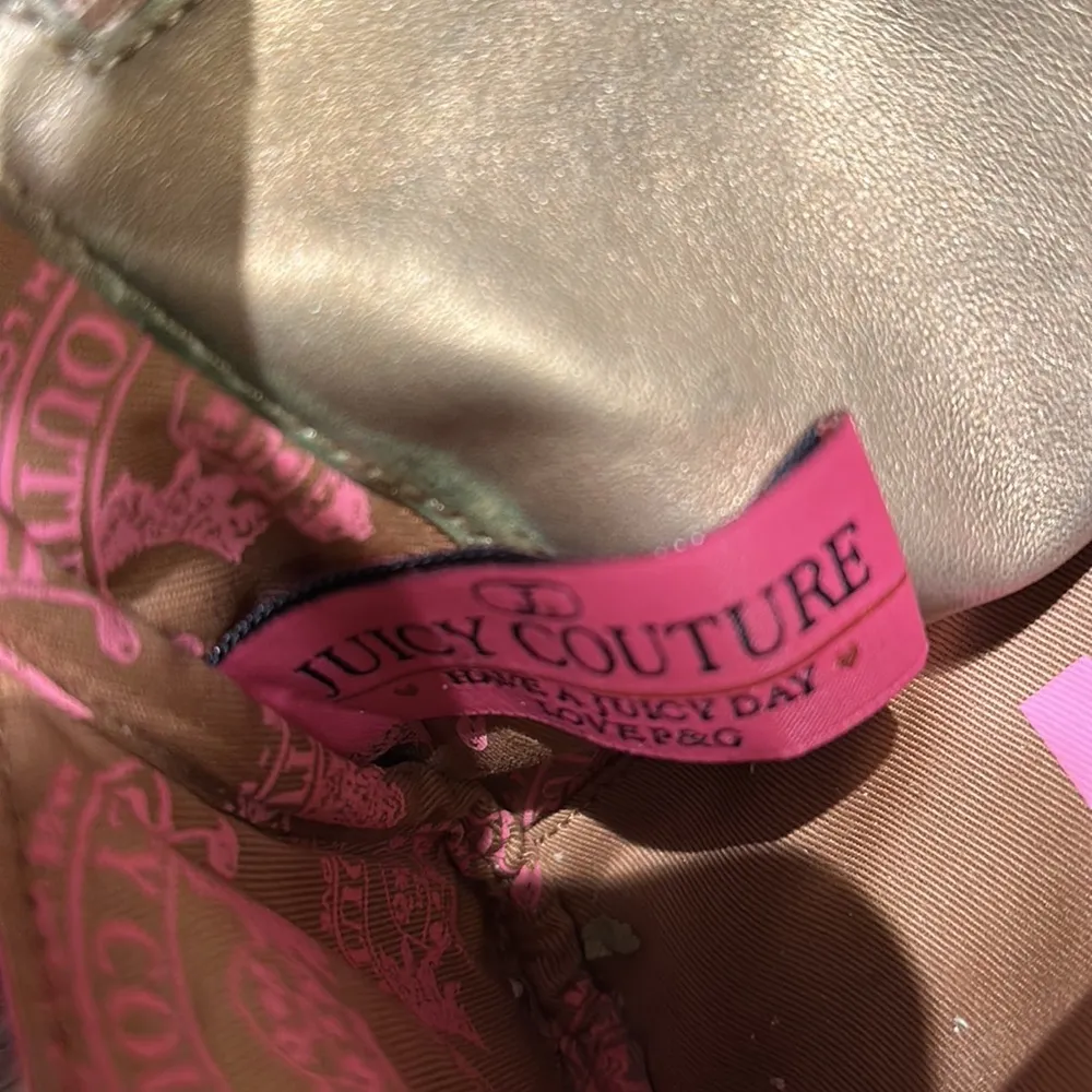 Juicy Couture Scotty Dog Bowler Bag some peeling and fading inside the bag - Image 12