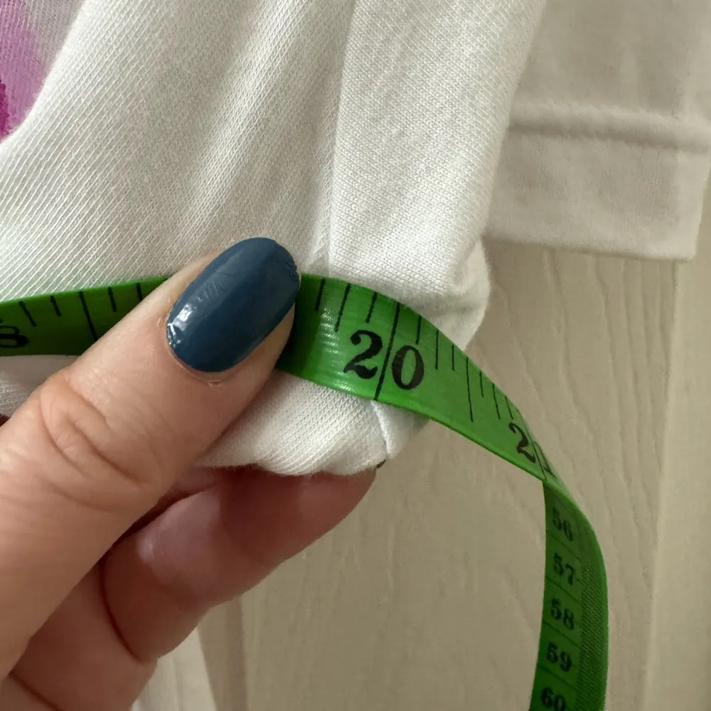 LIZZO Airbrush Tour Tee - Image 7