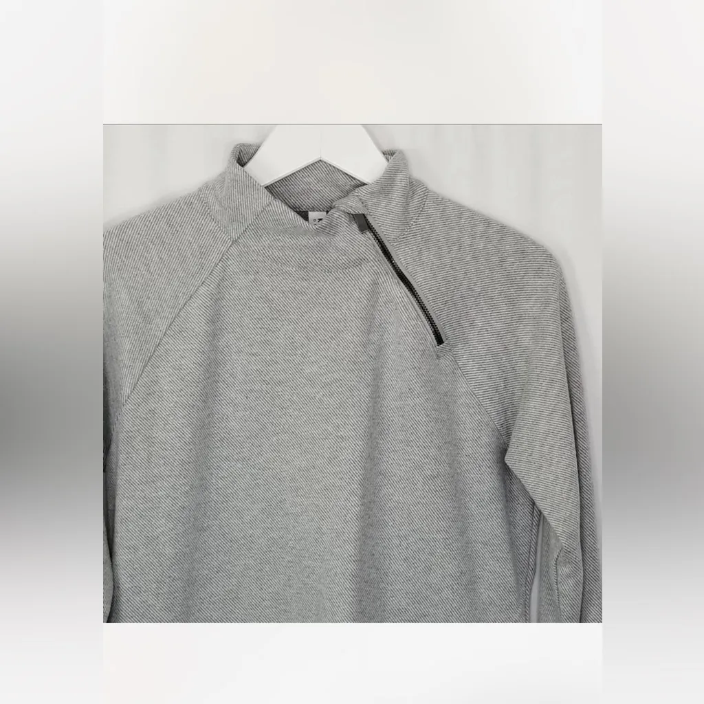 Kyodan women’s Gray zipper Sweater - Image 3