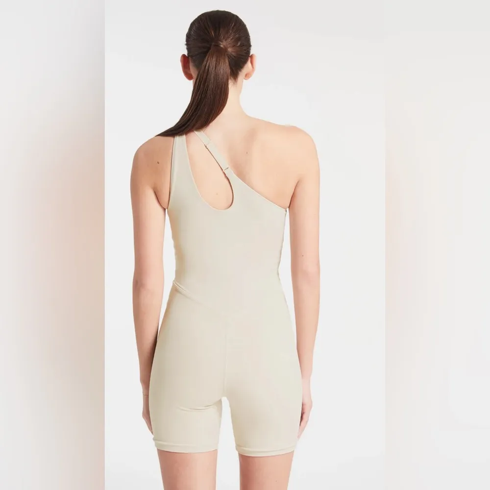 NWT-BANDIER-Asymmetric Tempo Short Catsuit, Size XL
 Sold out on their website - Image 4