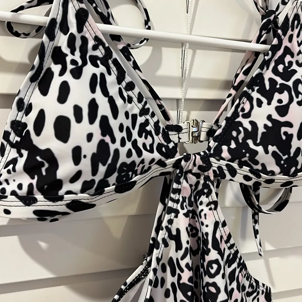 Matte Collection swimsuit size Medium. Like new - Image 3