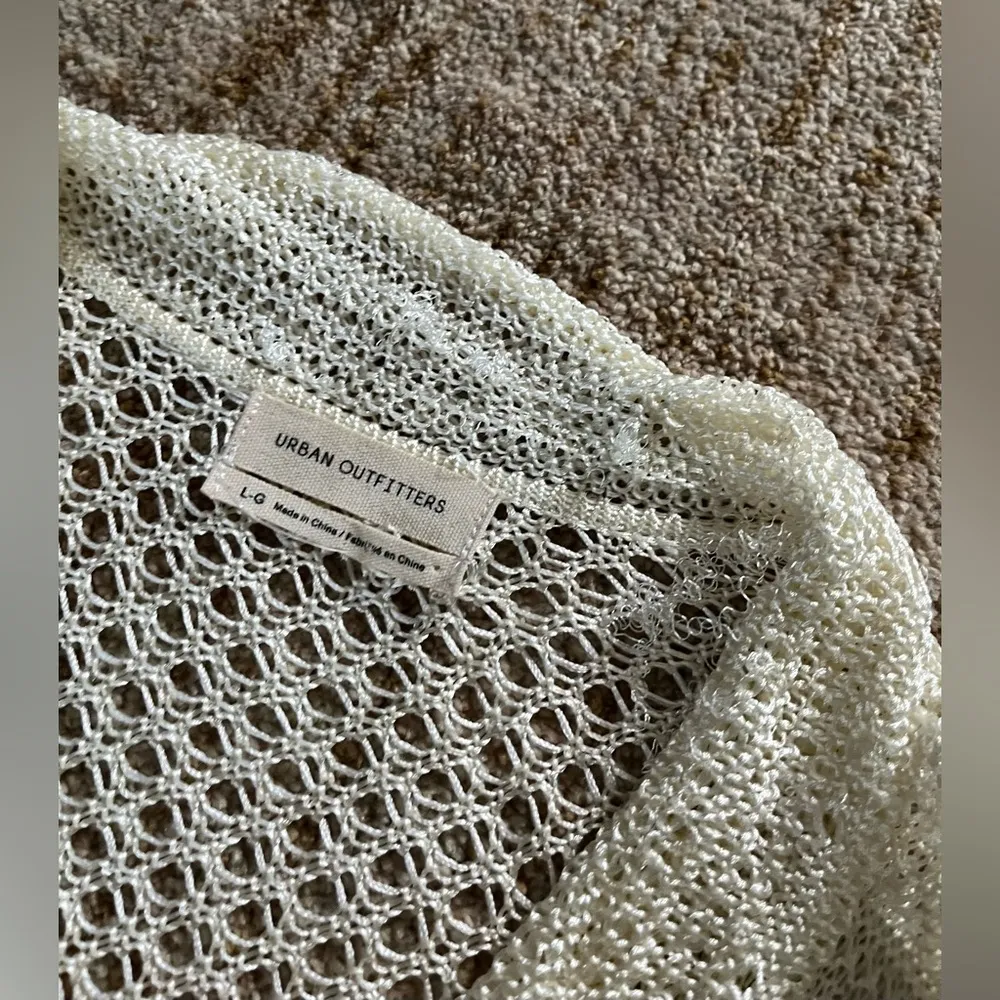 Urban Outfitters Crochet  Short Sleeve Cream Shirt Womens L Beachy Boho Resort - Image 6