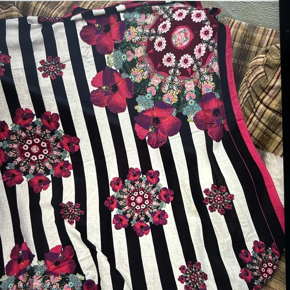 Desigual scarf/pareo wrap new without tags - Image 2