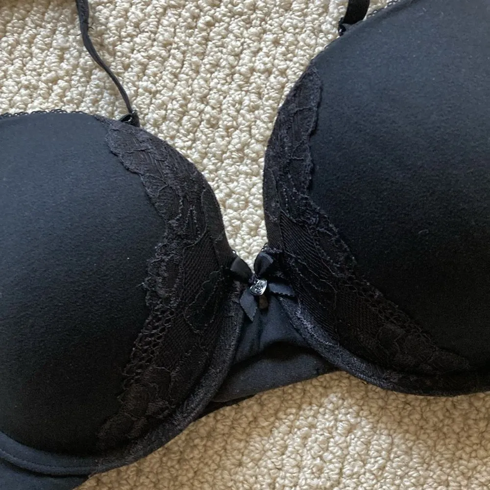 Victoria’s Secret Body by Victoria Perfect Shape Black Bra Soft 32DD Like New - Image 2