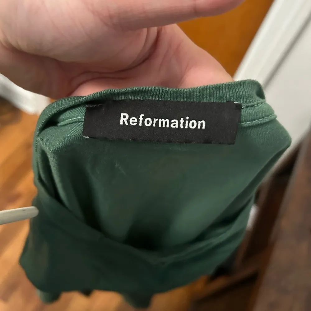 Reformation Olive Green Crewneck Tee - Image 4