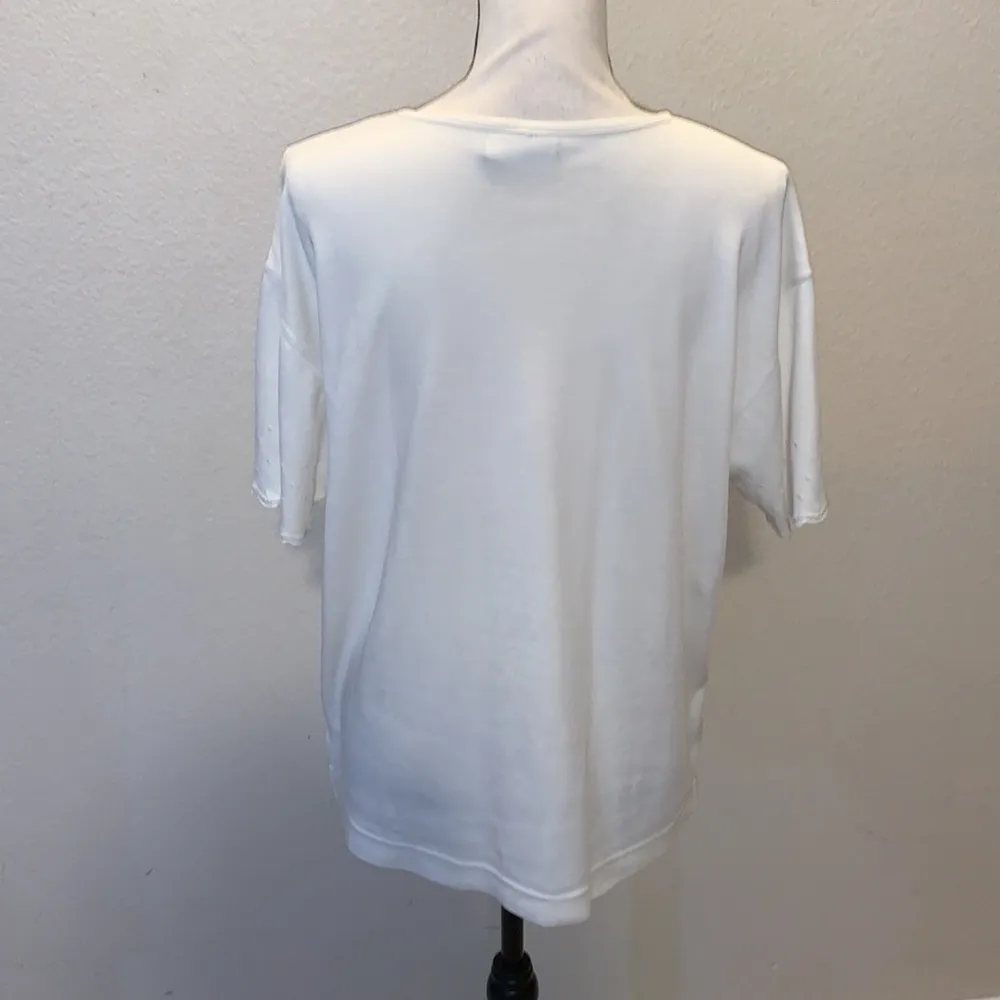 Jantzen  Classics vintage white floral embellished sleeves short sleeve shirt - Image 6