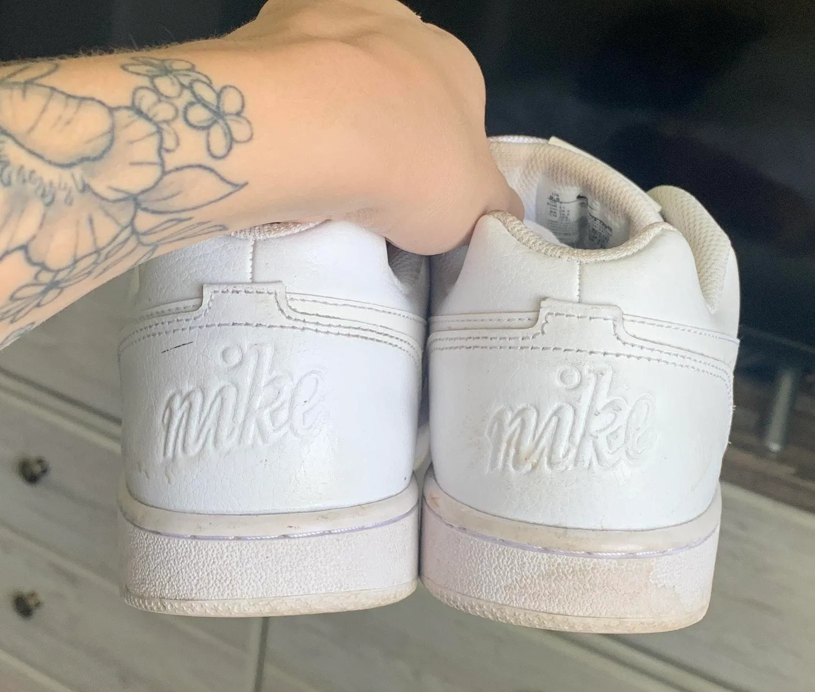 Nike White  Shoes - Image 3