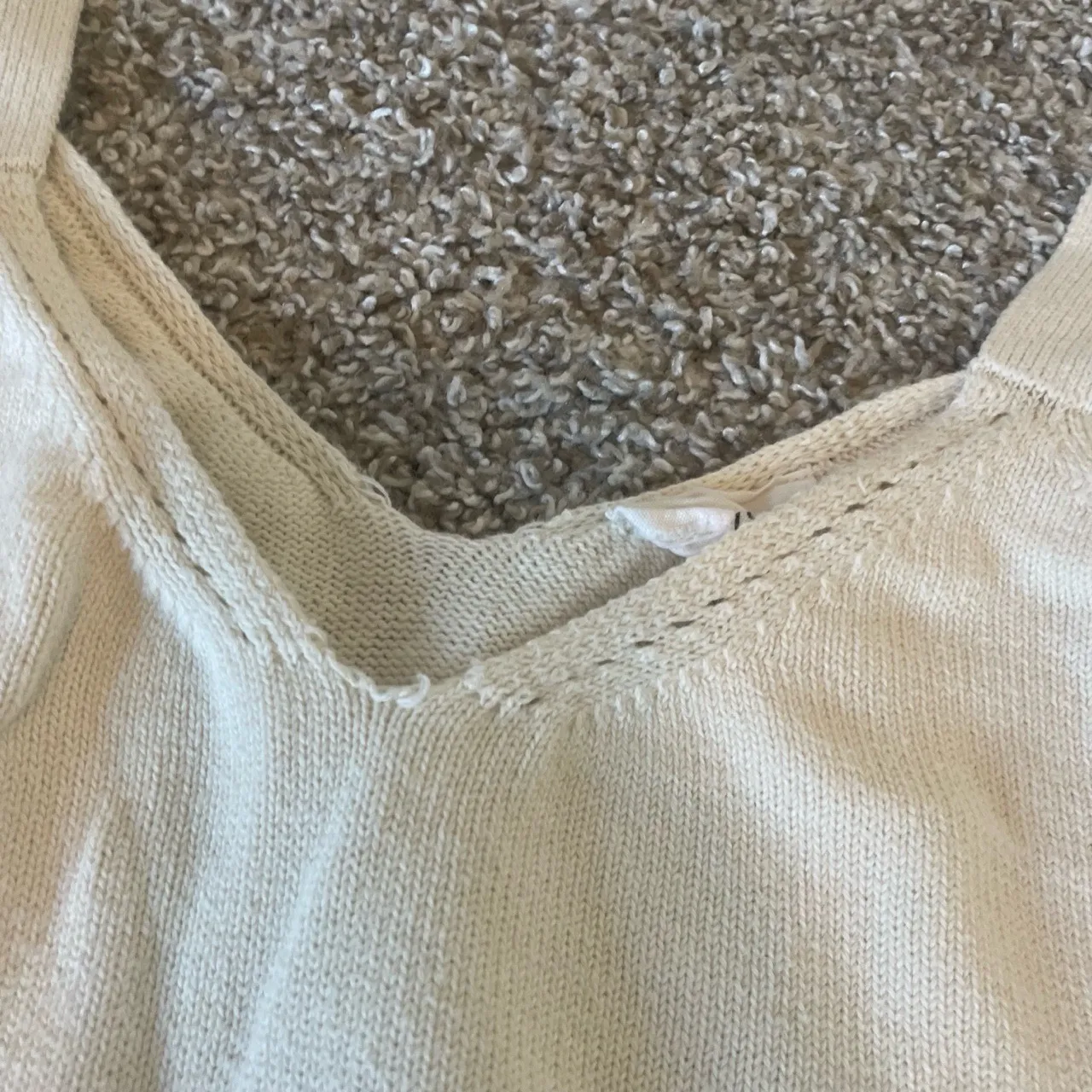 Heyson Womens Cream V - Image 3