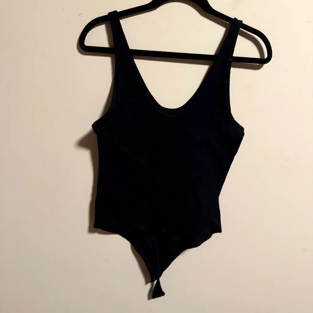 Abercrombie & Fitch Black Ribbed Double Scoop Bodysuit- Size Large - Image 5