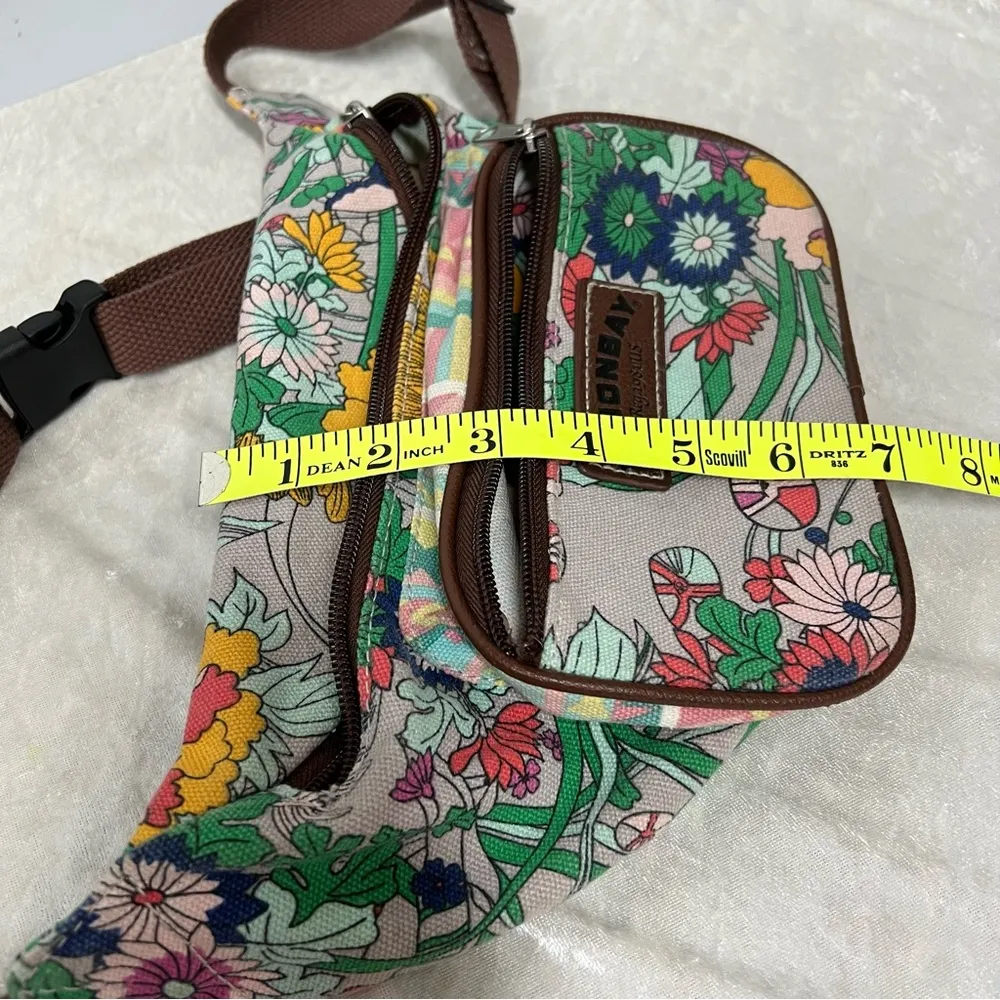 Unionbay Floral Crossbody Bag Fanny pack 3 zippered compartments - Image 11