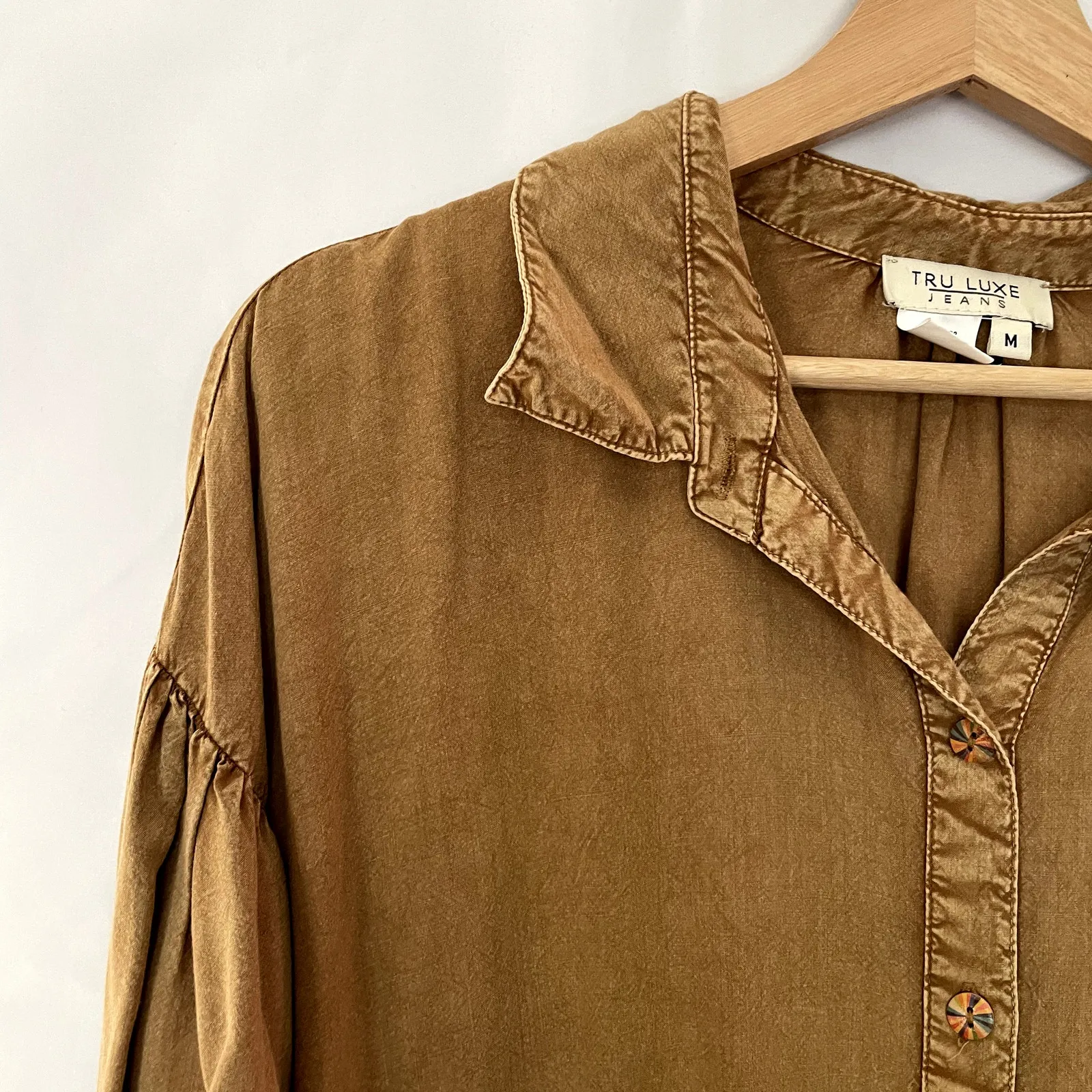 Tru Luxe Jeans vintage boho fringe high low long sleeved top women's M tan beige Size M - Image 2