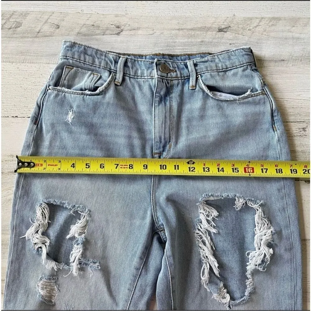 BDG Urban Outfitters W29 Mom high rise distressed denim, tapered jeans light was - Image 11
