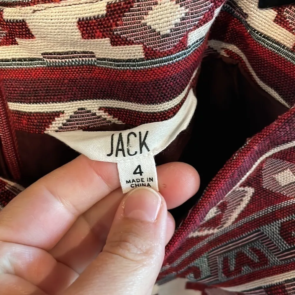 Aztec print mini skirt size 4 - Image 4