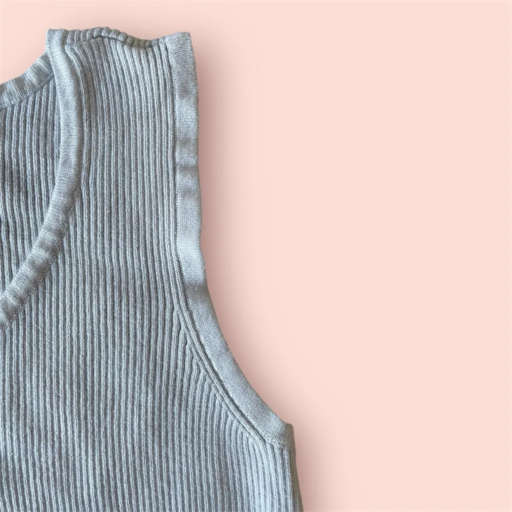 Jeanne pierre  Gray Ribbed Sleeveless Top size Medium - Image 2