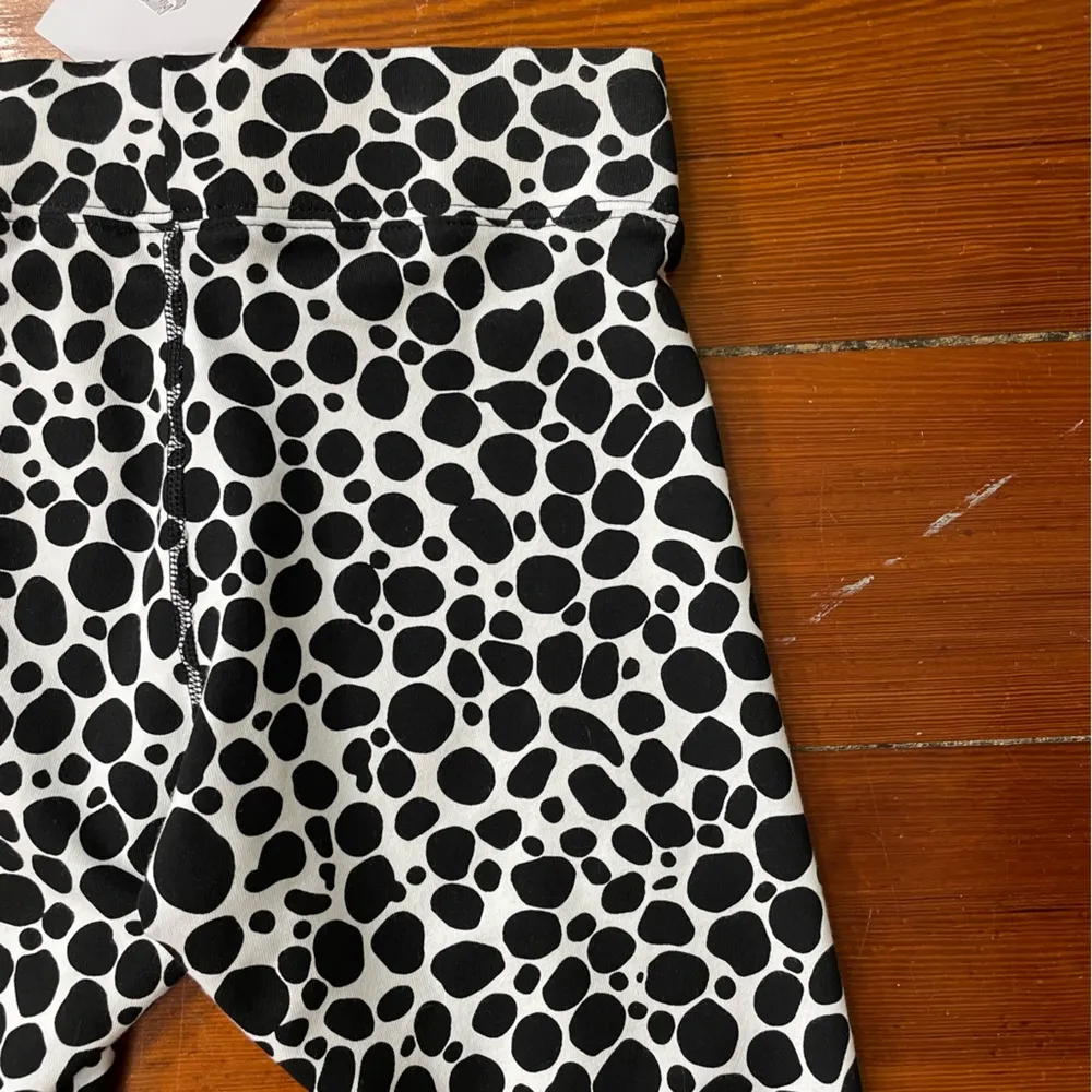 NWT NIKE Essential Black & White Animal Print Bike Shorts - Size XS 🧡 - Image 9