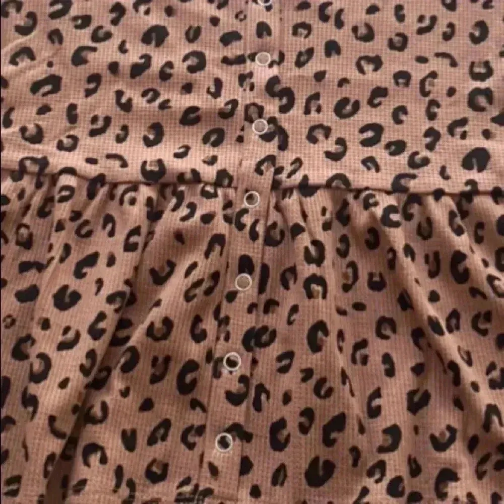 🆕Pink Rose Leopard Print Babydoll Style Top L🆕 - Image 4