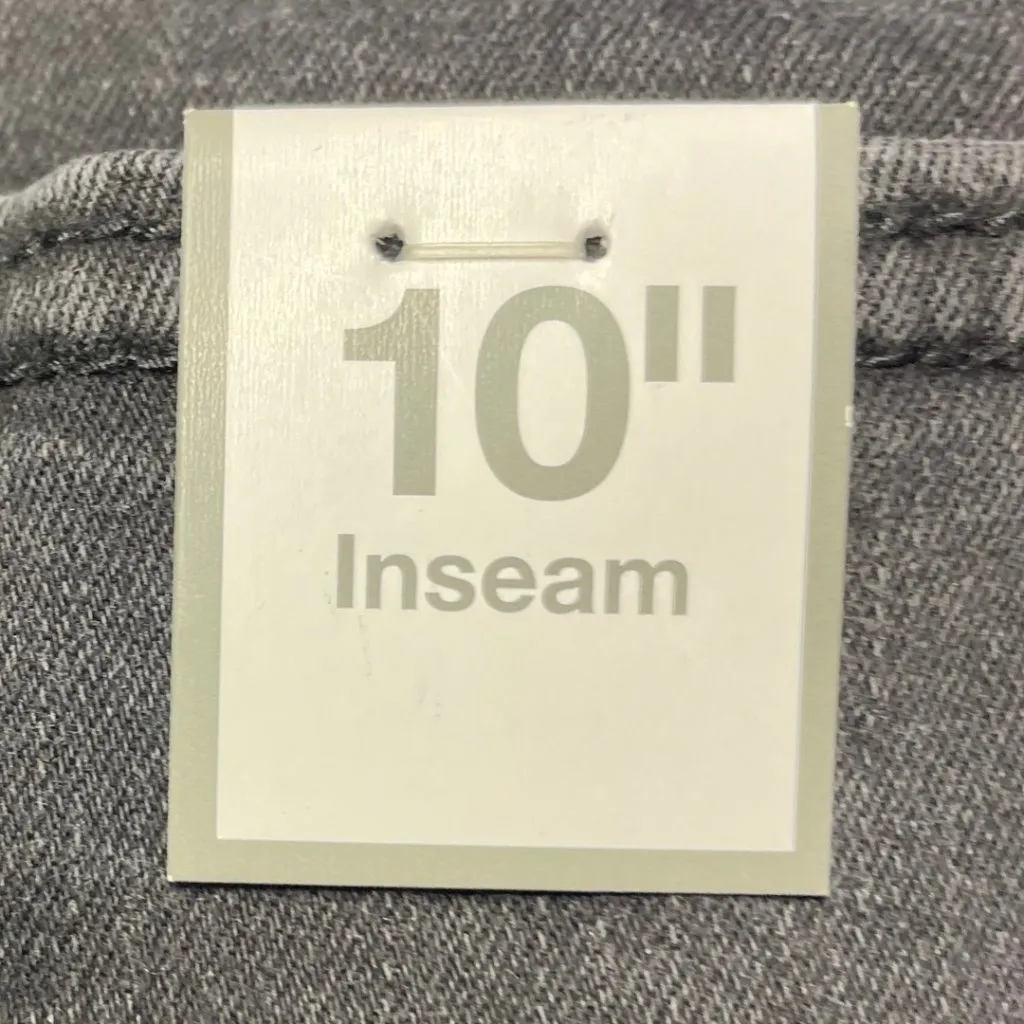 Time and Tru Mid Rise Black Cuffed Denim Bermuda Shorts Jorts Women's 16 NWT - Image 4