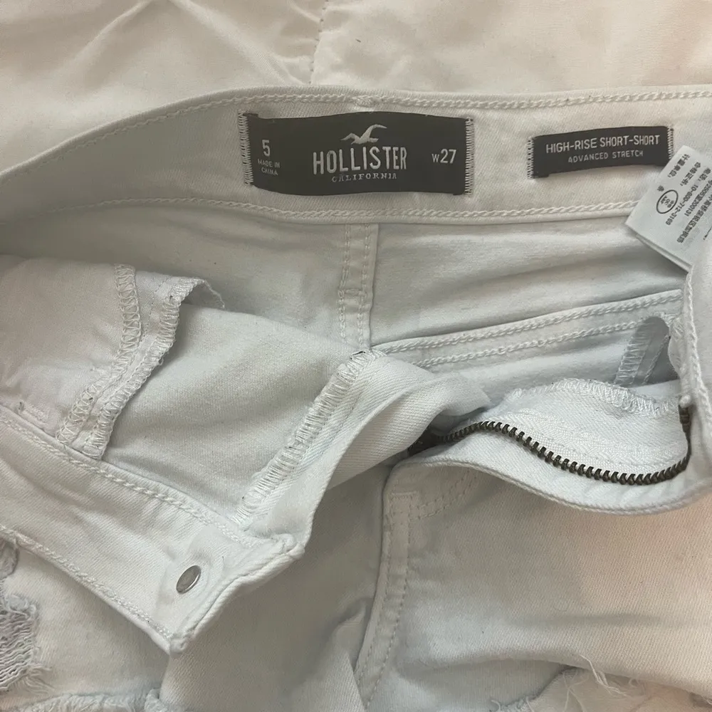 Women’s Hollister White Shorts - Image 3